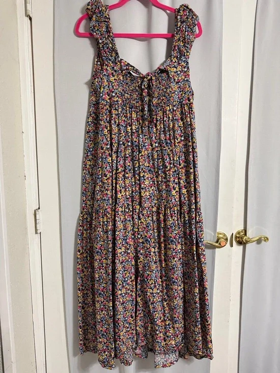 Old Navy Navy Floral Ruffled Strap Maxi Dress - Picture 2 of 2
